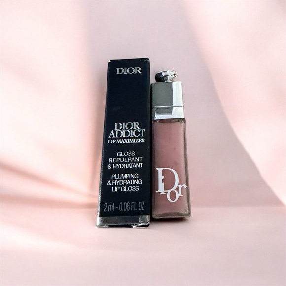 ❤️ DIOR RED COSMETIC POUCH WITH DIOR TRAVEL SIZE LIP GLOSS & LIPSTICK ❤️ - Picture 7 of 8